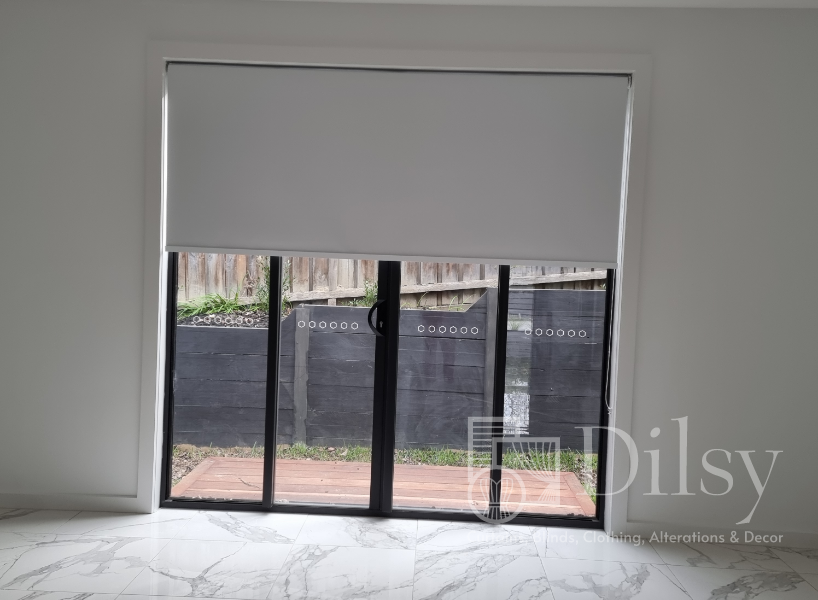 Blackout roller blinds
